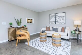 4715 Bonny Oaks Dr, Chattanooga, TN 37416