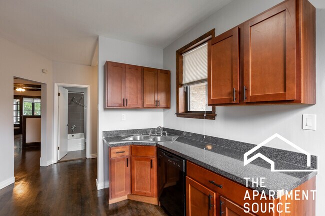 3823 N Drake Ave unit 1, Chicago, IL 60618 - photo 5