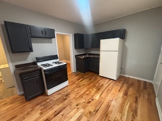 3836-3838 S Sacramento Ave Unit 3836-1F, Chicago, IL 60632