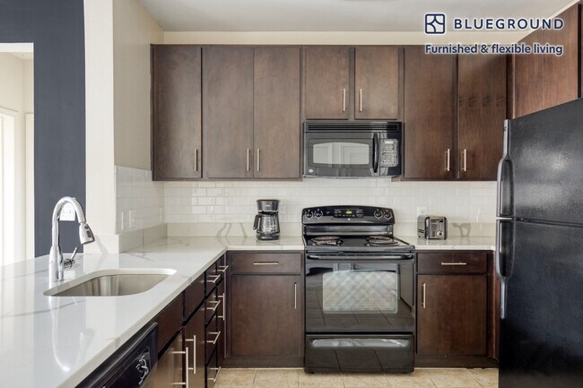 305 10th St S unit FL3-ID581, Arlington, VA 22202 - photo 6