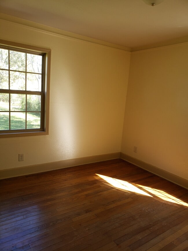 124 E Cherry St, Gadsden, AL 35903 - photo 5