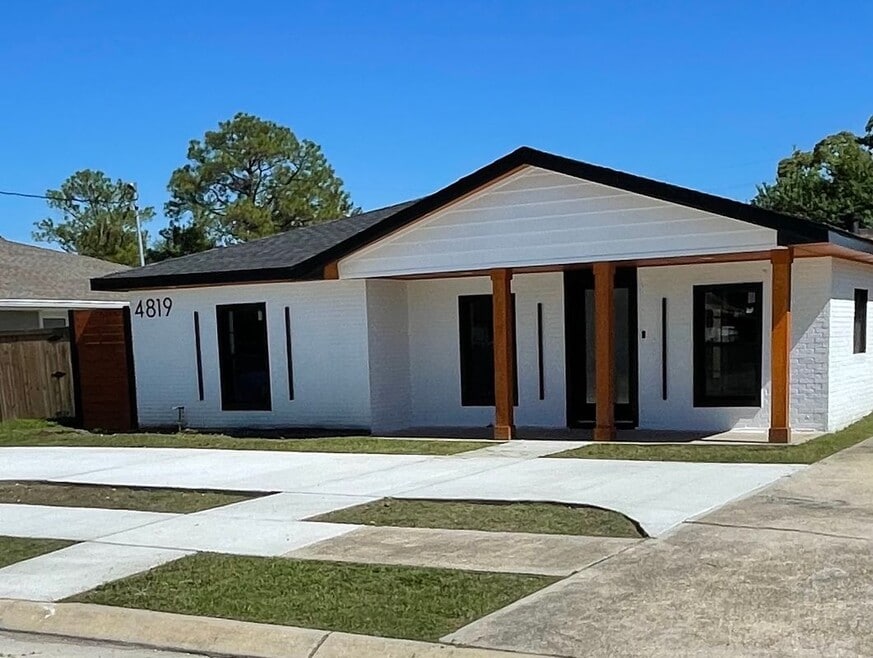 4819 Lurline St, New Orleans, LA 70127 - photo 1