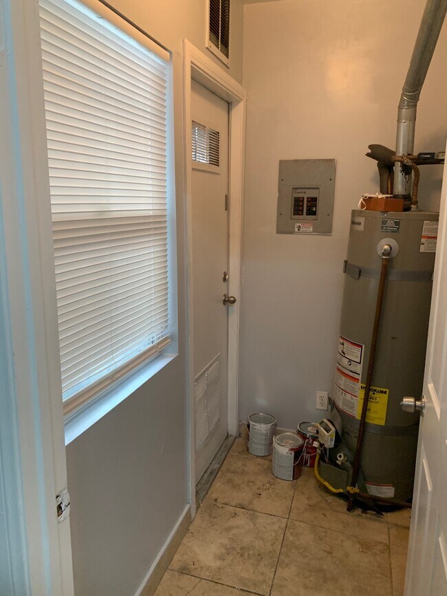 1400 W Olympic Blvd unit A, Los Angeles, CA 90015 - photo 7