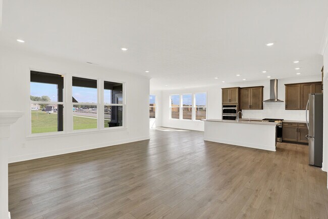 5126 Nettleton Way, Avon, IN 46123 - photo 4