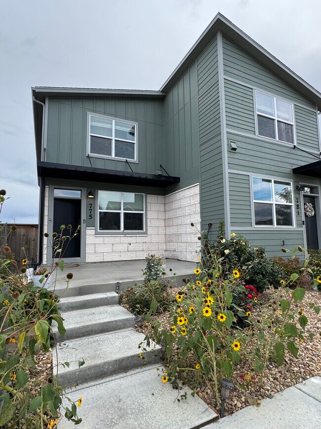 775 Great Plains Ave, Berthoud, CO 80513
