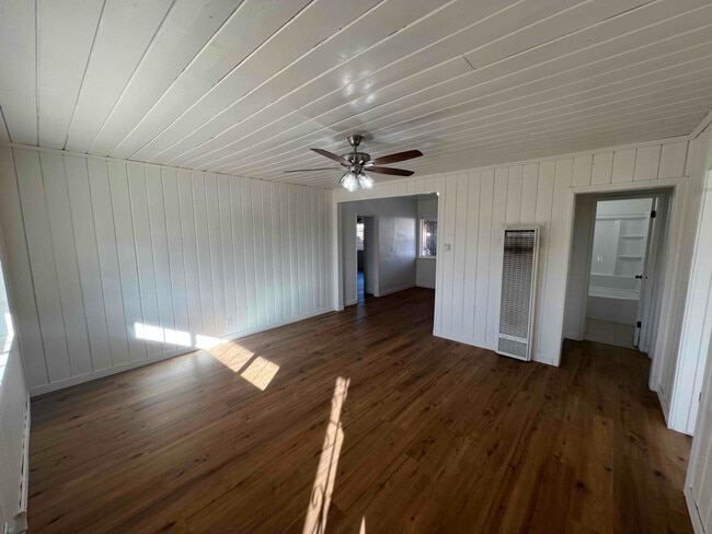 139 Ave P-4, Palmdale, CA 93550 - photo 2