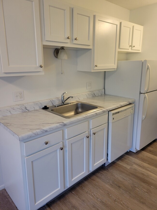 Great Northern Village, North Olmsted, OH 44070 - photo 5