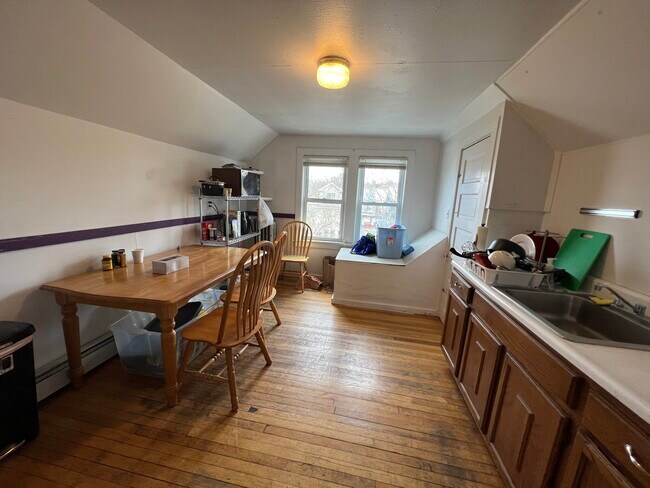 11 Burnham St unit 3, Somerville, MA 02144 - photo 7