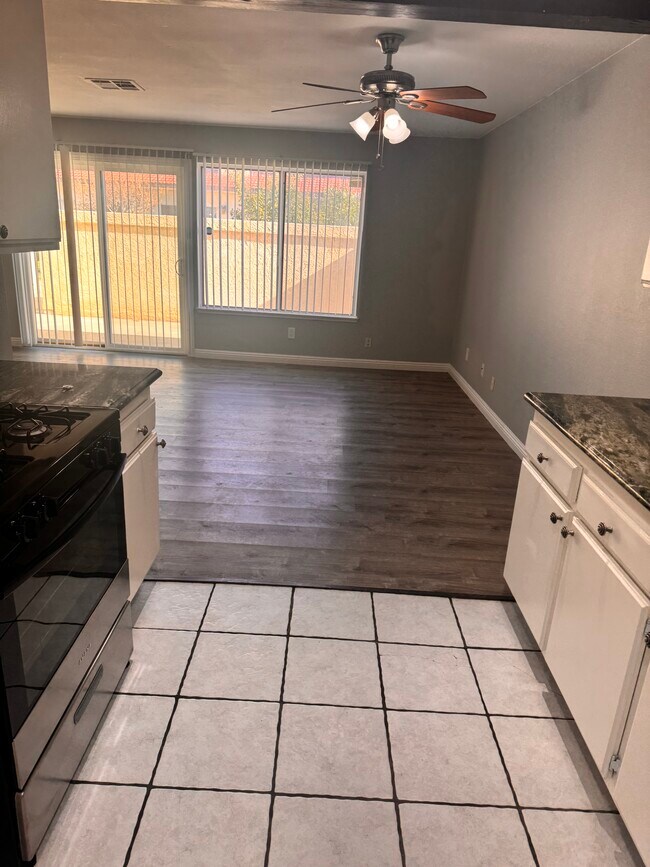 2120 El Domingo Cir, Lancaster, CA 93536 - photo 4