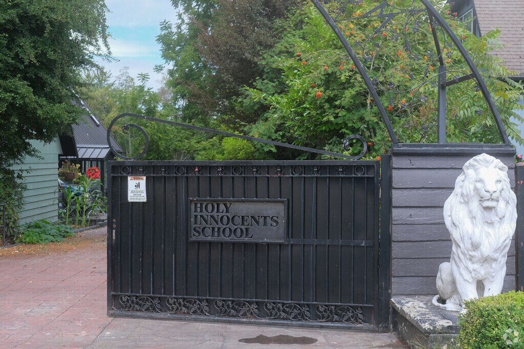 Holy Innocents School Of The Northwest entrance in Federal Way.