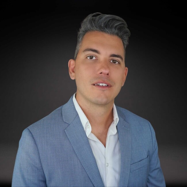 Agent Photo