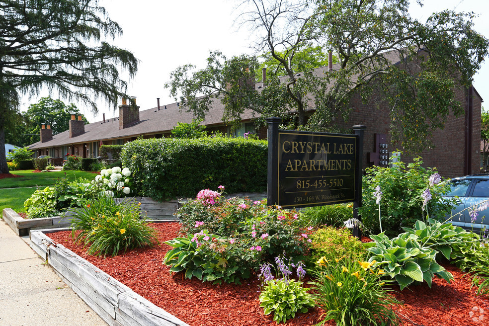 Welcome to Crystal Lake Apartments!