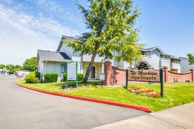 Meadows Apartments, Albany, OR 97322 - photo 2