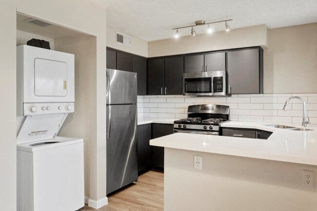 Sentry Tempe, Tempe, AZ 85282 - photo 5