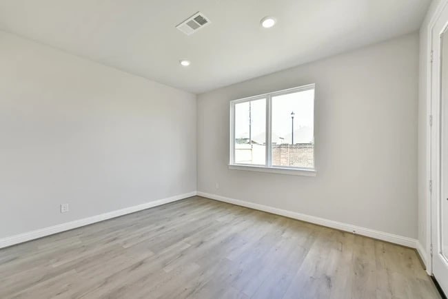 16337 Sheridan River Trail unit 36450601, Conroe, TX 77302 - photo 7