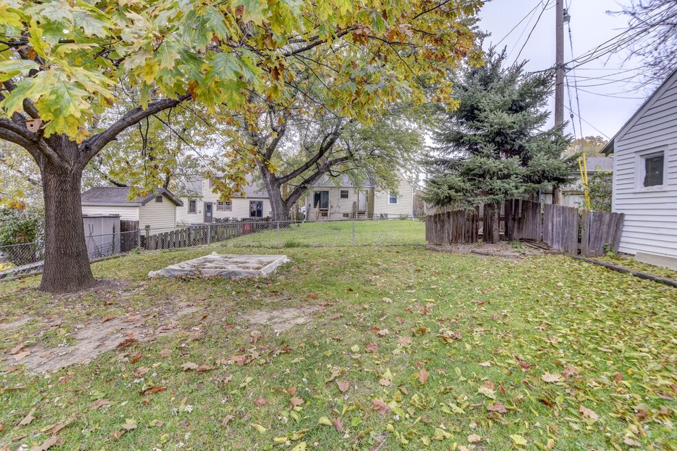 5210 Rees St, Omaha, NE 68106 - photo 1