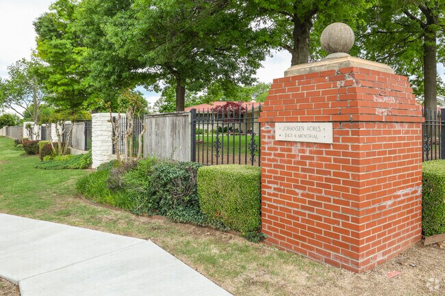 Johansen Acres is a historic neighborhood near 21st and Memorial.