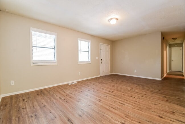 5461 Austell Rd, Austell, GA 30106 - photo 3