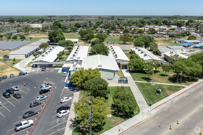 The entrance to Hazel M. Bailey Primary School in Firebaugh.