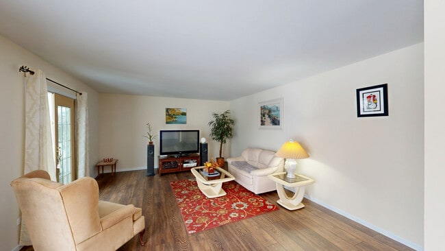 1712 Dusk Dr, Zion, IL 60099 - photo 2