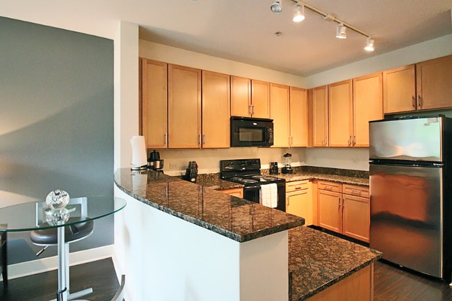 891 S Clark St, Chicago, IL 60605 - photo 3