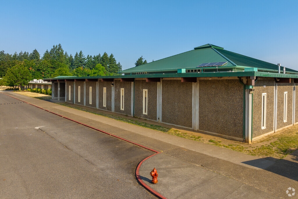 Hauton B Lee Middle School on NE 172nd Ave.