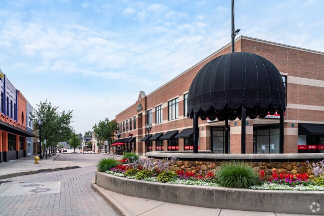 Stroll through downtown Mount Clemens' outdoor mall.
