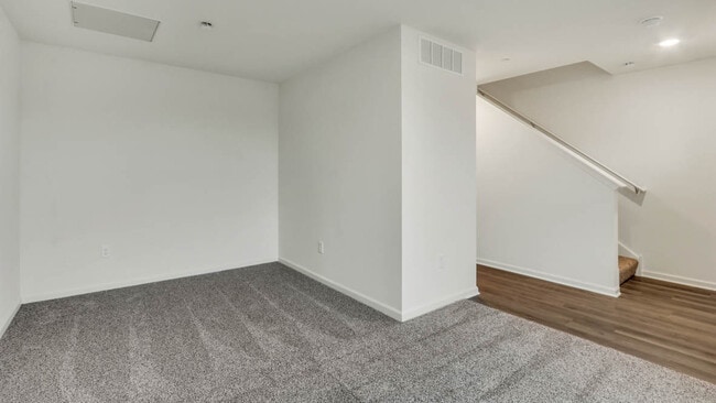 569 Yosemite Way, Mundelein, IL 60060 - photo 7