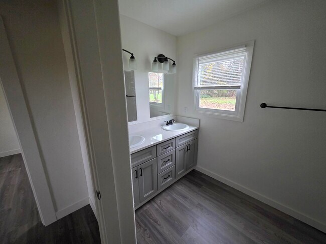 12765 Clow Corner Rd, Dallas, OR 97338 - photo 6