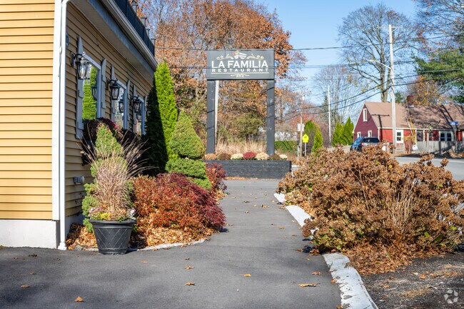 La Familia serves delicious Portuguese and American meals in Monastery Heights, RI.