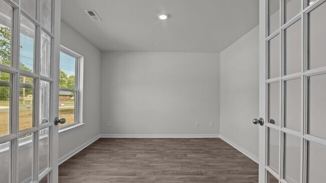 106 Claude St, La Grange, NC 28551 - photo 4