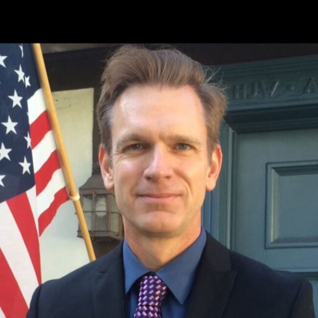 Agent Photo