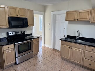 128 Pleasant St Unit 3, New Britain, CT 06051