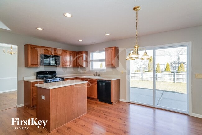 694 Morgan Way, Greenwood, IN 46143 - photo 4