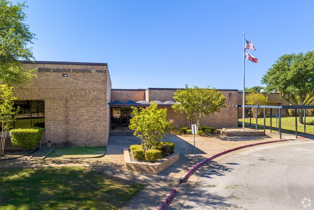 William High Byrd Middle School provides Duncanville students with tools for success.