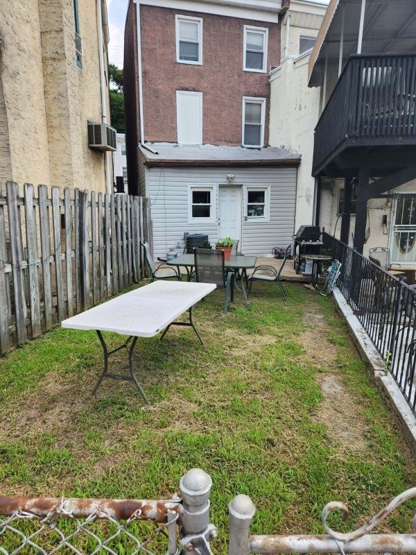 4728 Umbria St, Philadelphia, PA 19127 - photo 5