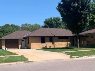 1539 E 9th St, Sheldon, IA 51201