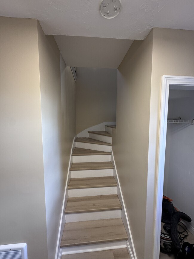 25 Franklin St unit 3, Milford, MA 01757 - photo 5