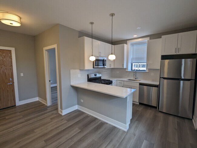 3935 N Janssen Ave unit 3937-3W, Chicago, IL 60613 - photo 4