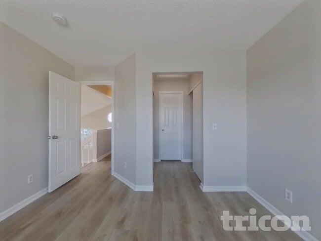 628 Longfellow Ln, Highlands Ranch, CO 80126 - photo 4