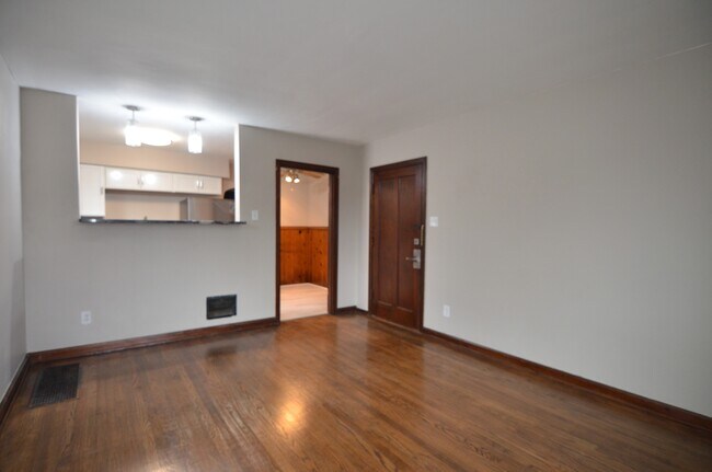 3938 Hazel Ave unit 4, Cincinnati, OH 45212 - photo 4
