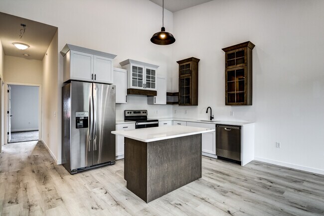 1152 N Hillcrest Pkwy unit 202, Altoona, WI 54720 - photo 5