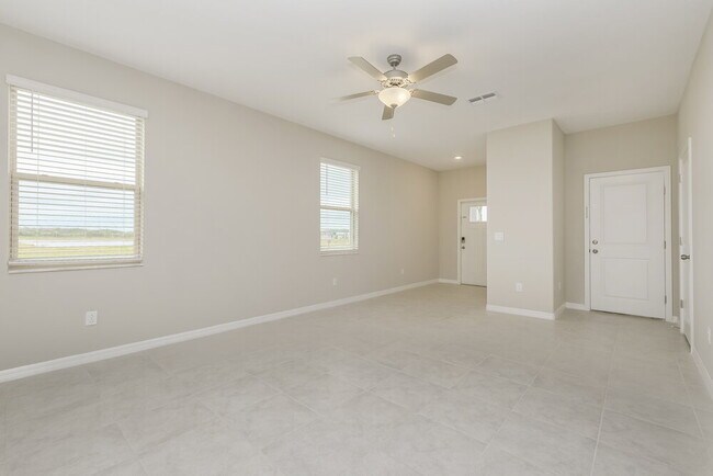 2162 Azure Vw Way, Lutz, FL 33558 - photo 4