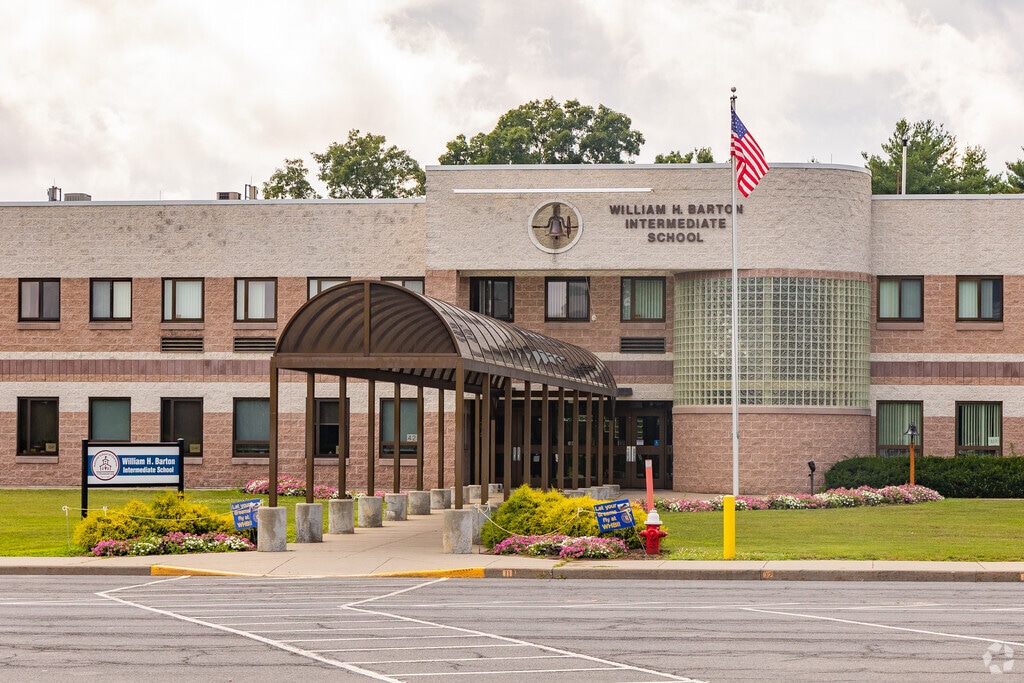 William H. Barton Intermediate School has a student-teacher ratio of 16 to 1.