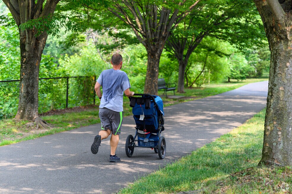 Douglas Macarthur Elementary School, Alexandria VA Rankings & Reviews