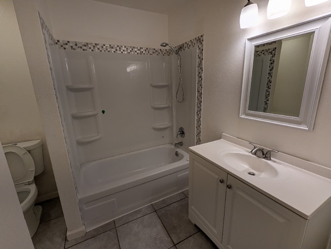 3022 W San Gabriel Ave, Fresno, CA 93722 - photo 7