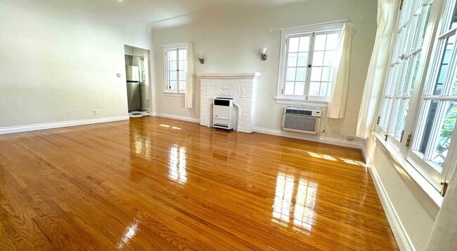 422 N Spaulding Ave unit L422, Los Angeles, CA 90036 - photo 4