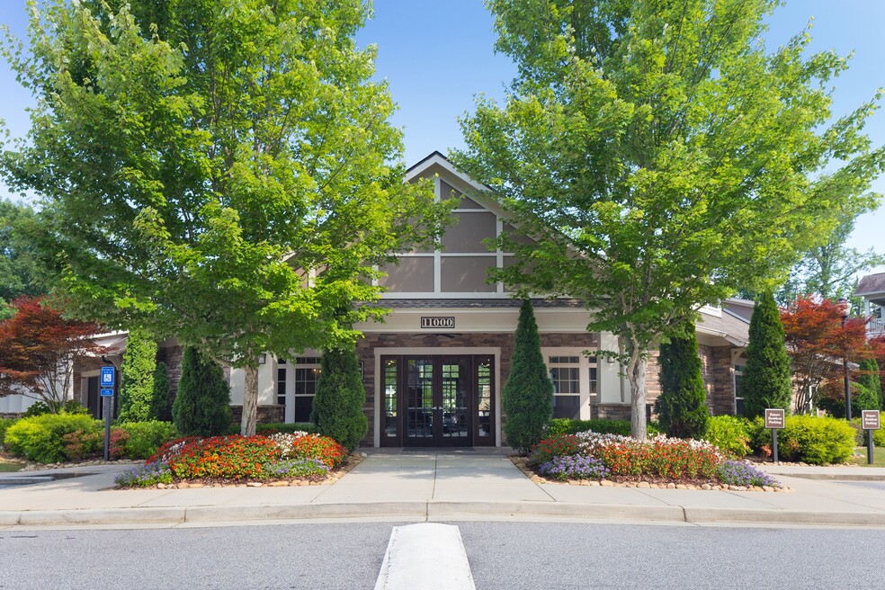 The Oaks at Johns Creek, Johns Creek, GA 30097 - photo 1