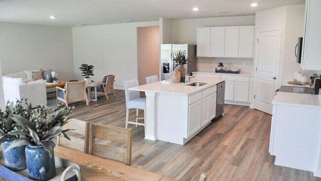 13124 Bending Creek Trail, Parrish, FL 34219 - photo 3