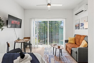 596 W 9th St Unit ID1335766P, Dallas, TX 75208